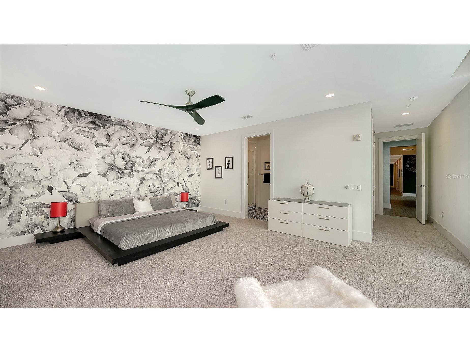 540 N Tamiami Trail #1004 Sarasota FL 34236 A4682907 image21