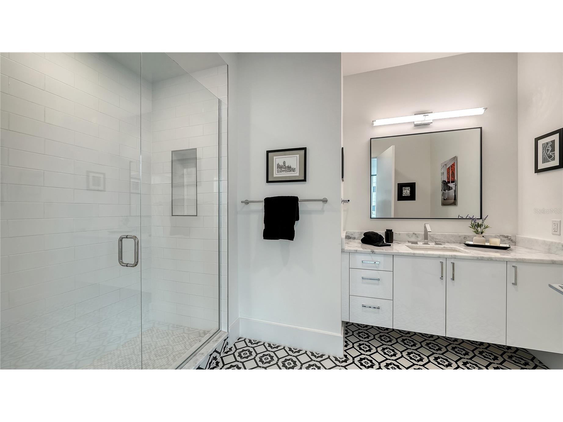 540 N Tamiami Trail #1004 Sarasota FL 34236 A4682907 image24