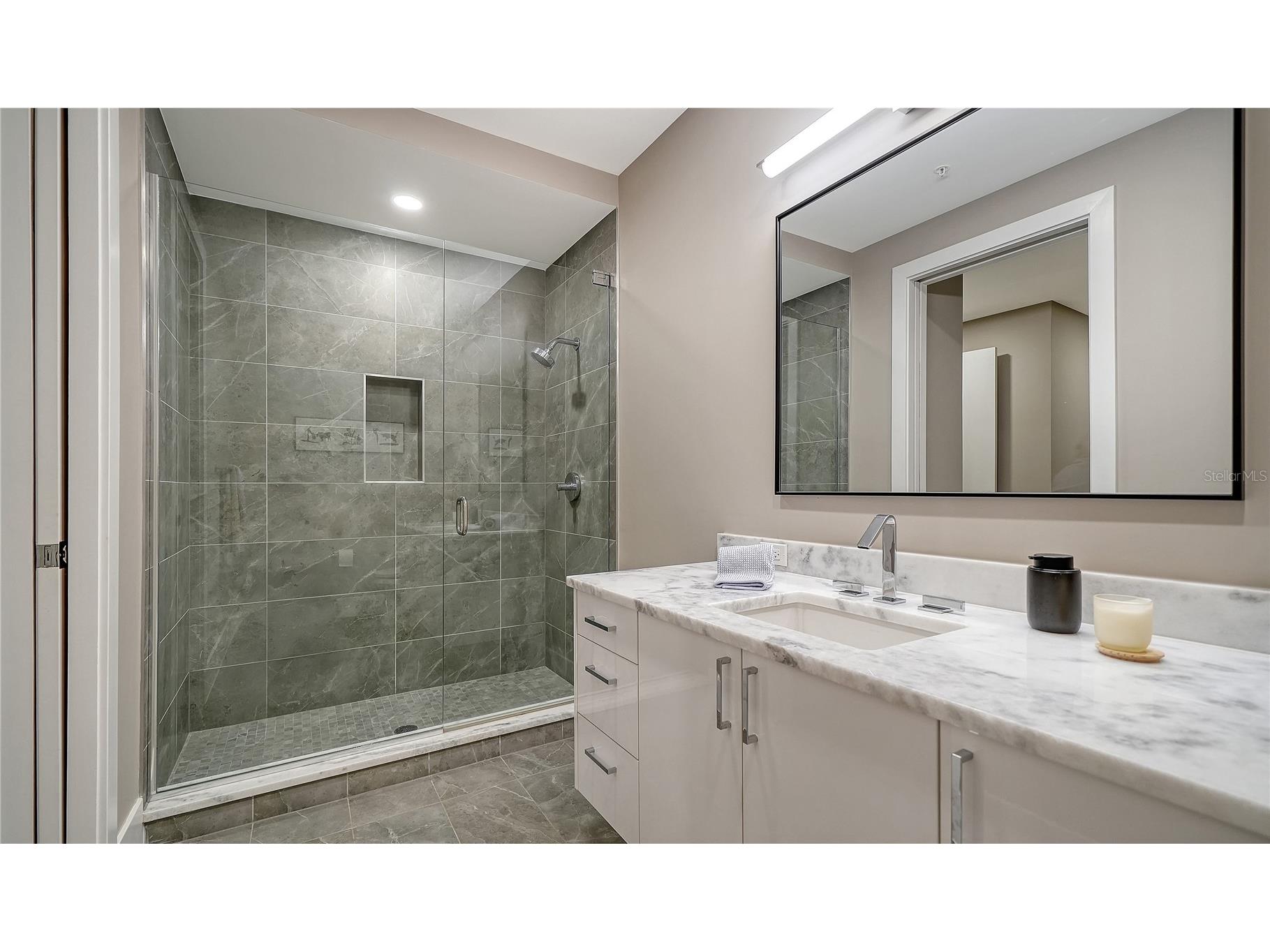 540 N Tamiami Trail #1004 Sarasota FL 34236 A4682907 image27