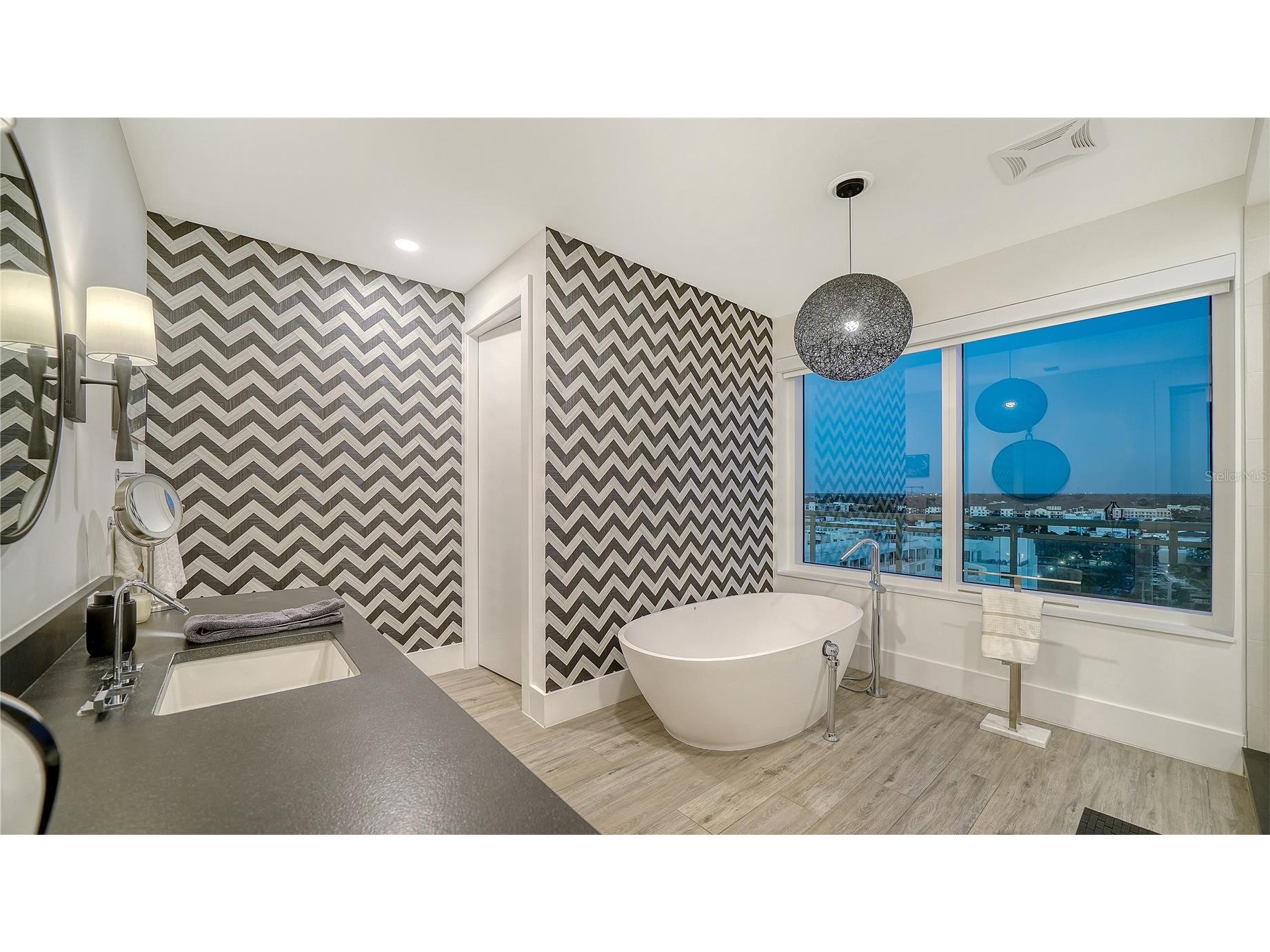 540 N Tamiami Trail #1004 Sarasota FL 34236 A4682907 image35