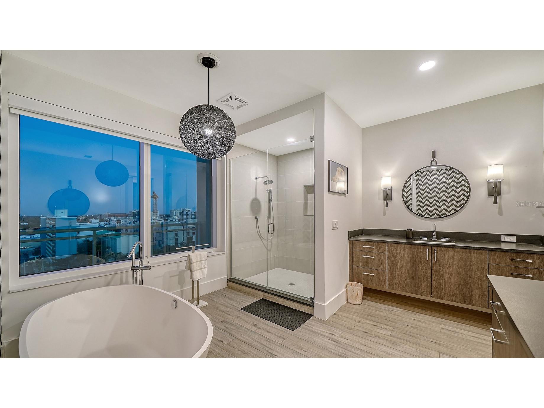 540 N Tamiami Trail #1004 Sarasota FL 34236 A4682907 image36