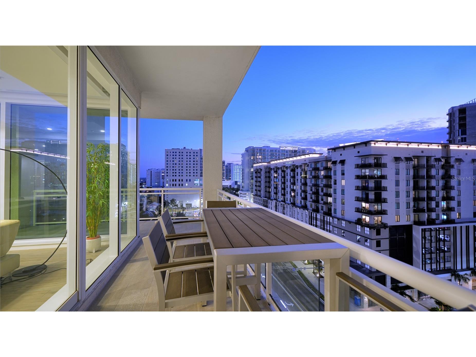 540 N Tamiami Trail #1004 Sarasota FL 34236 A4682907 image39