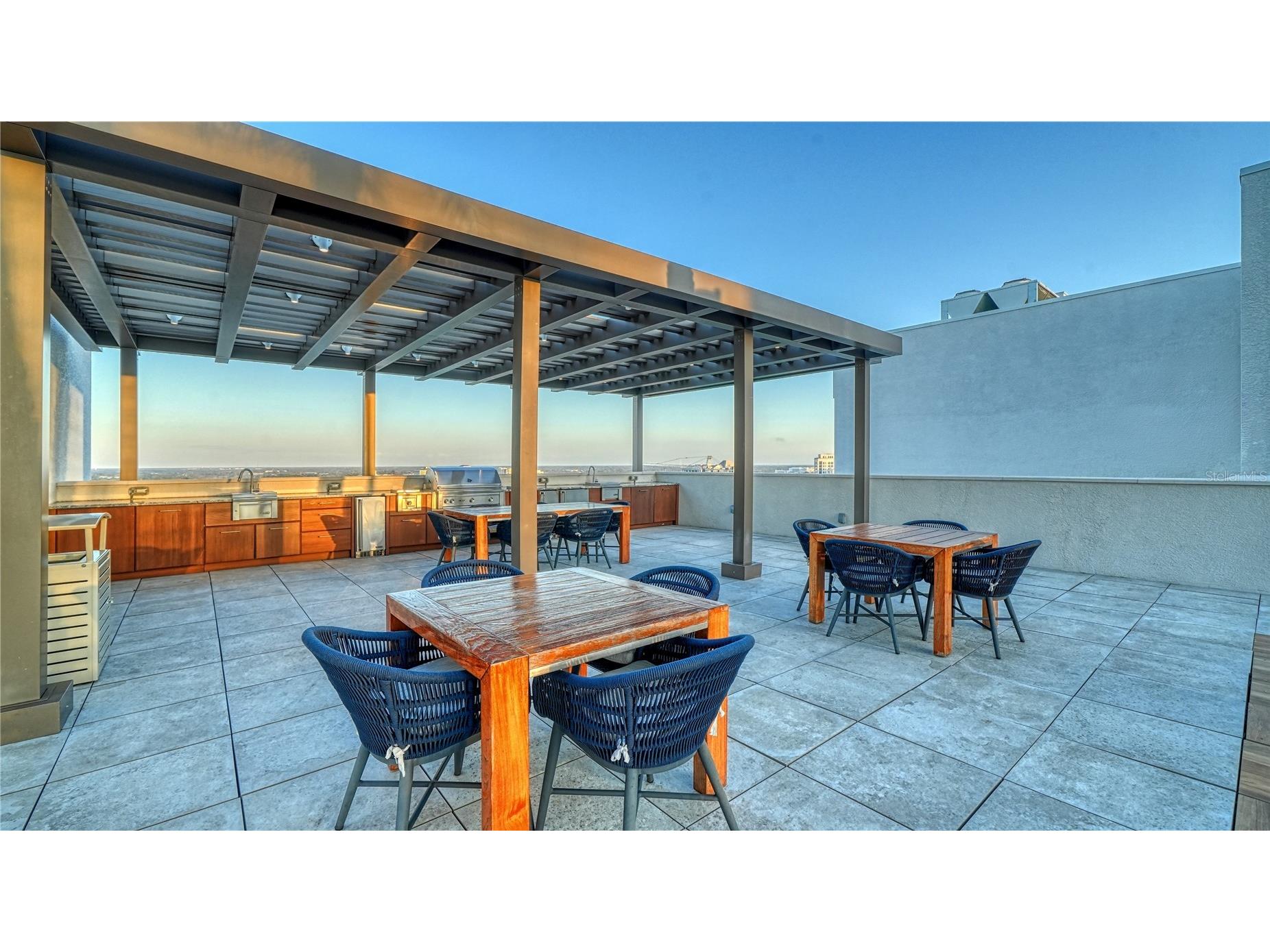 540 N Tamiami Trail #1004 Sarasota FL 34236 A4682907 image45