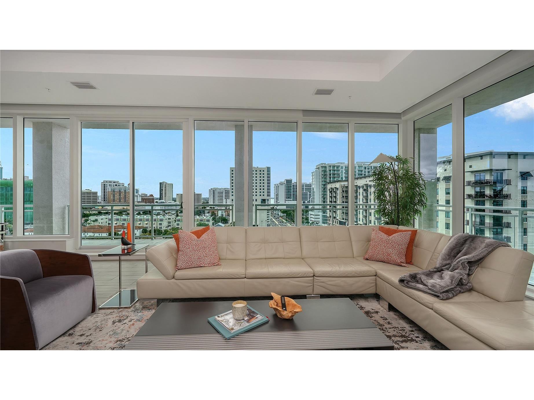 540 N Tamiami Trail #1004 Sarasota FL 34236 A4682907 image6