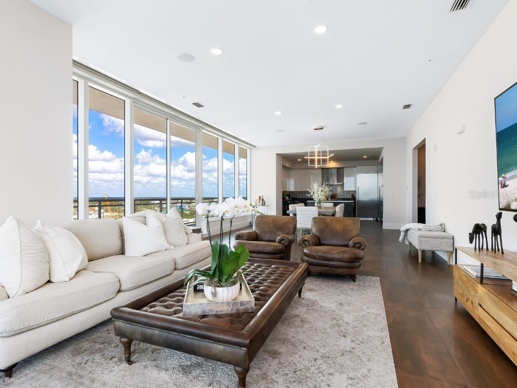 540 N Tamiami Trail #1201 Sarasota FL 34236 A4667550 image11