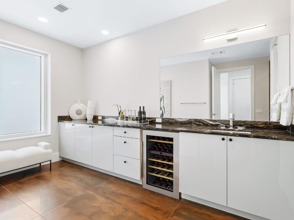 540 N Tamiami Trail #1201 Sarasota FL 34236 A4667550 image24