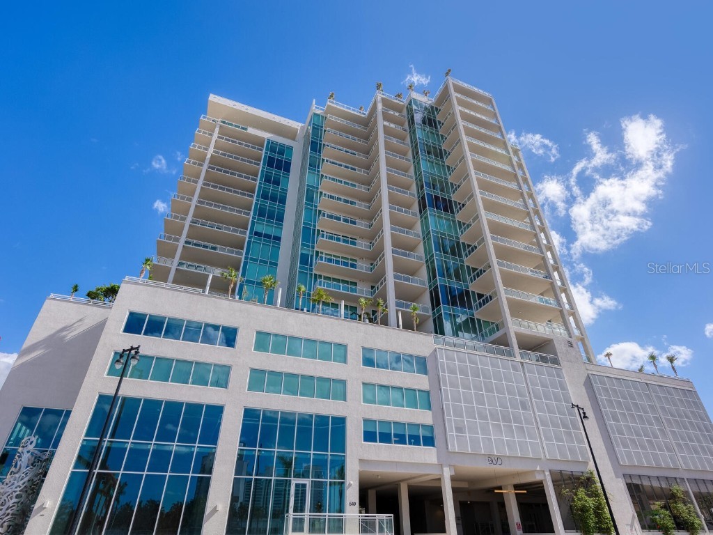 540 N Tamiami Trail #1201 Sarasota FL 34236 A4667550 image3