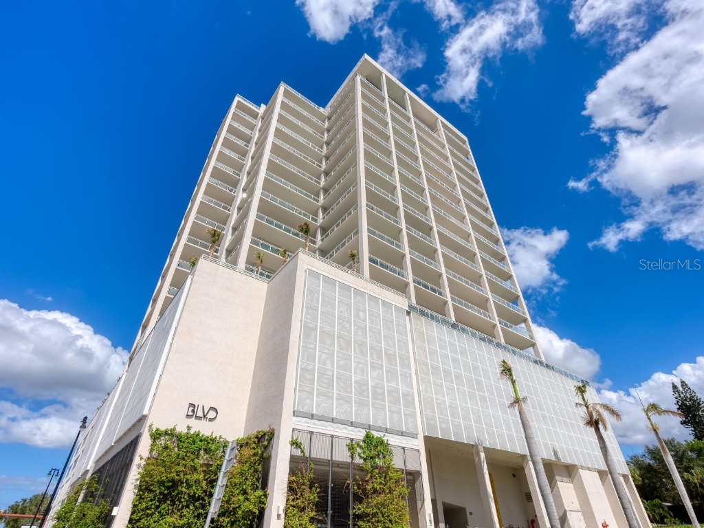 540 N Tamiami Trail #1201 Sarasota FL 34236 A4667550 image4