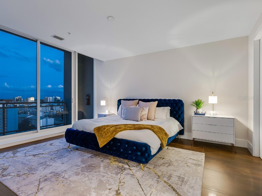 540 N Tamiami Trail #1201 Sarasota FL 34236 A4667550 image43