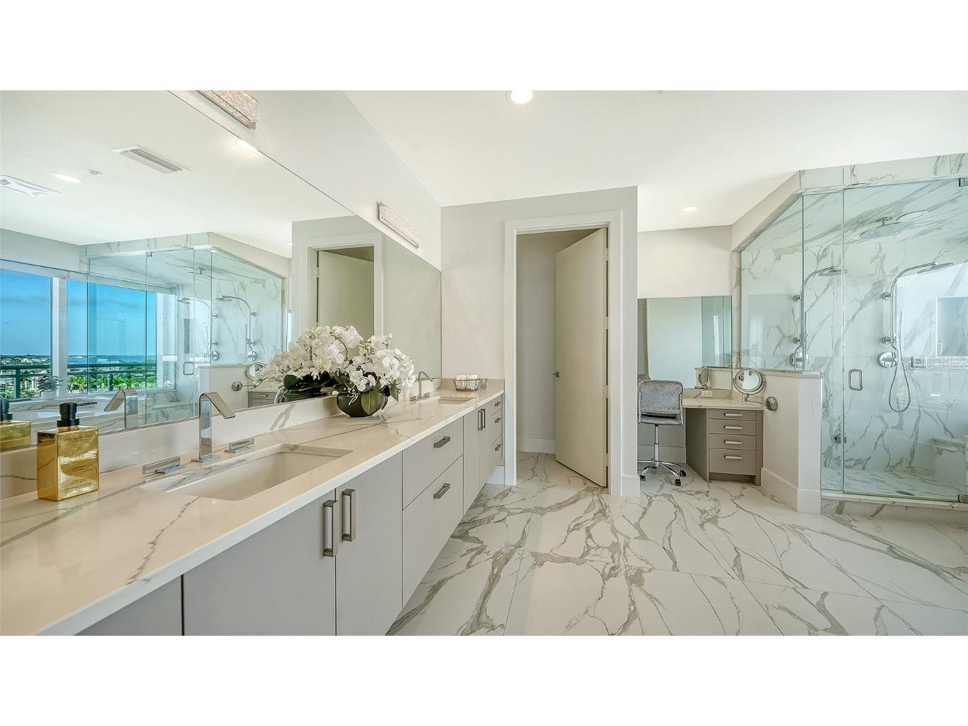 540 N Tamiami Trail #701 Sarasota FL 34236 A4675649 image15