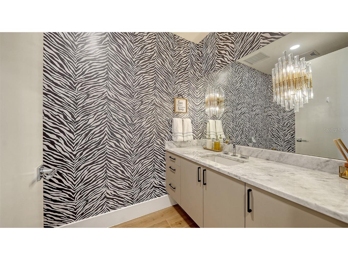 540 N Tamiami Trail #701 Sarasota FL 34236 A4675649 image21