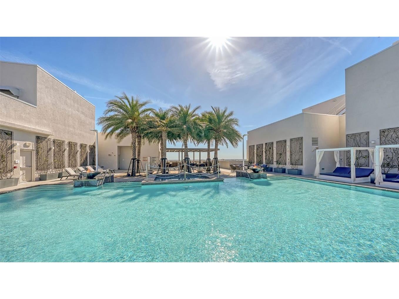 540 N Tamiami Trail #701 Sarasota FL 34236 A4675649 image32