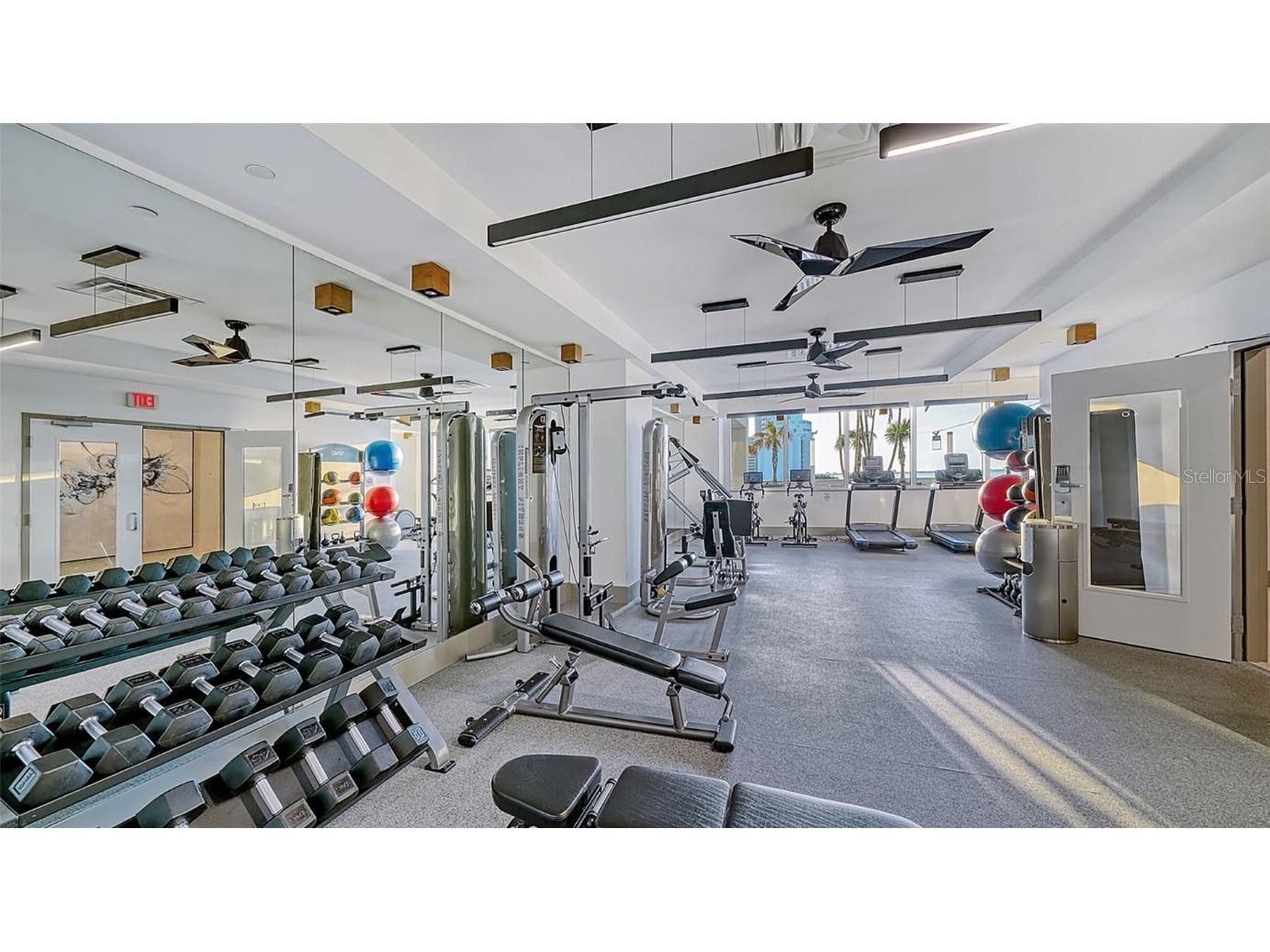 540 N Tamiami Trail #701 Sarasota FL 34236 A4675649 image43