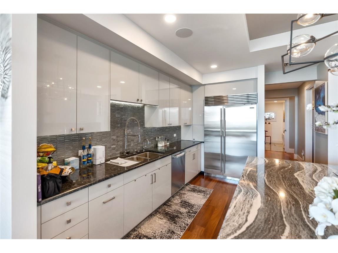 540 N Tamiami Trail #702 Sarasota FL 34236 A4671130 image25