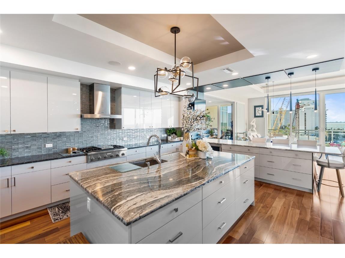 540 N Tamiami Trail #702 Sarasota FL 34236 A4671130 image31