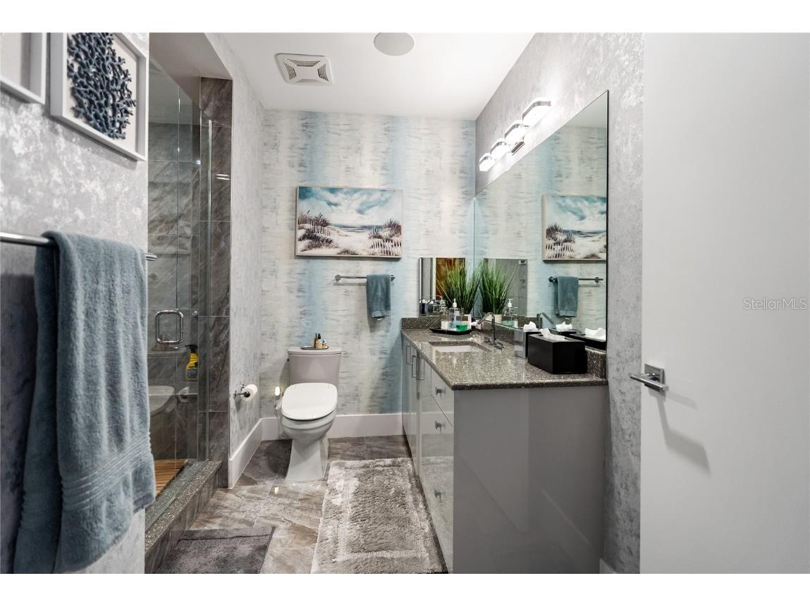 540 N Tamiami Trail #702 Sarasota FL 34236 A4671130 image60