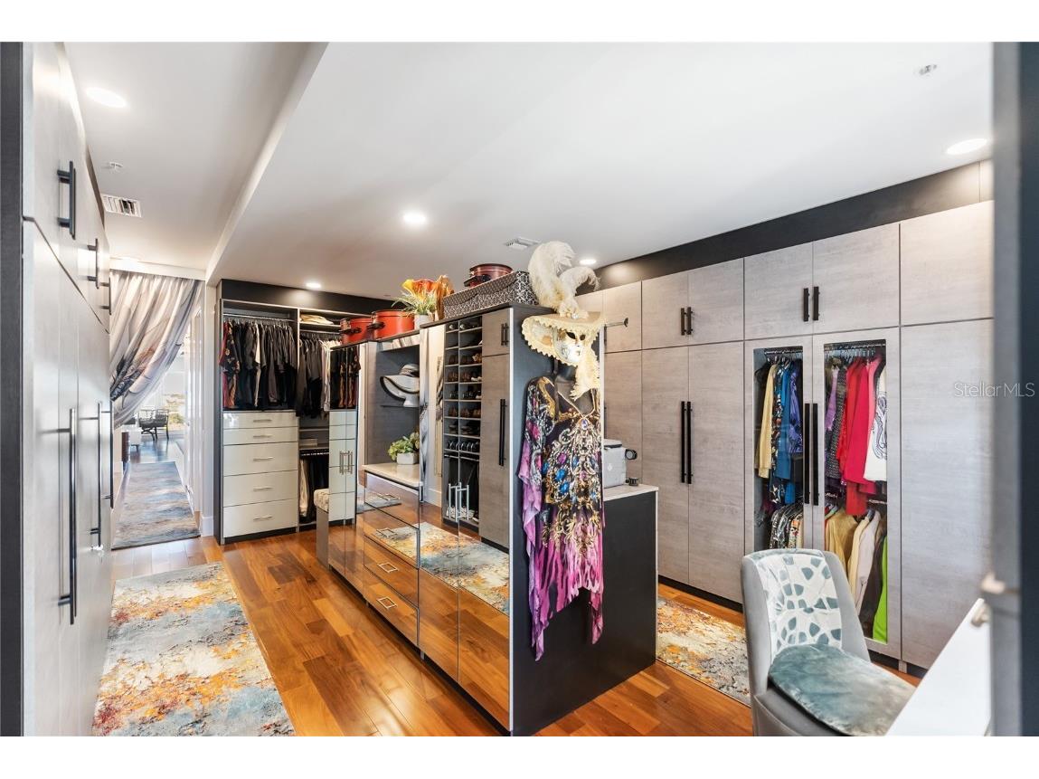 540 N Tamiami Trail #702 Sarasota FL 34236 A4671130 image62