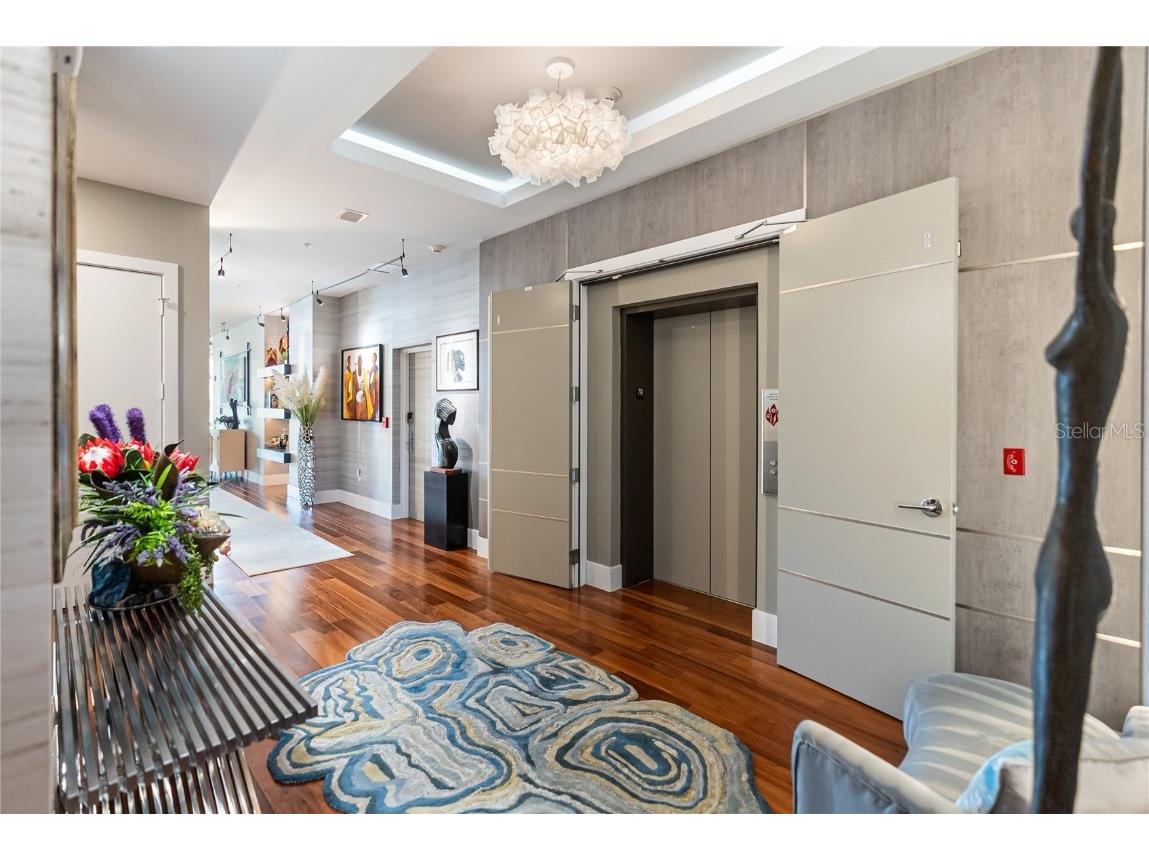 540 N Tamiami Trail #702 Sarasota FL 34236 A4671130 image68