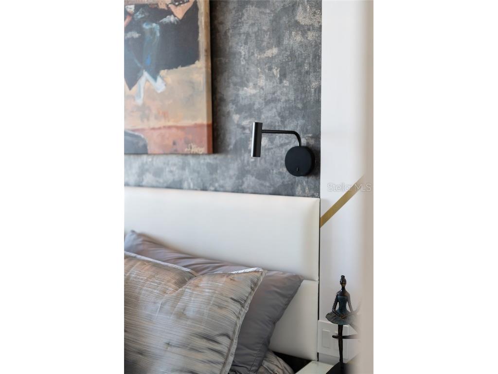 540 N Tamiami Trail #702 Sarasota FL 34236 A4671130 image79