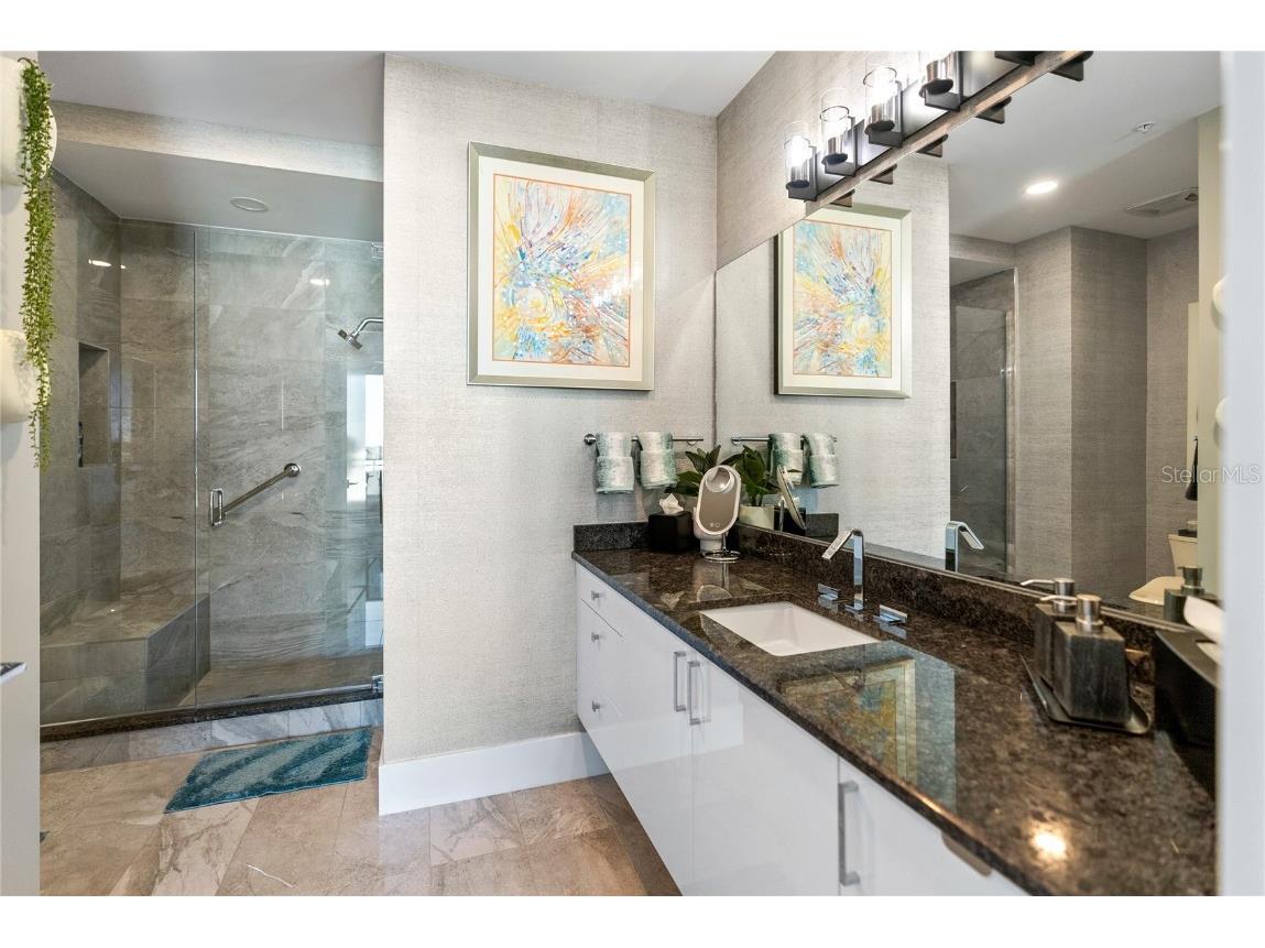 540 N Tamiami Trail #702 Sarasota FL 34236 A4671130 image87