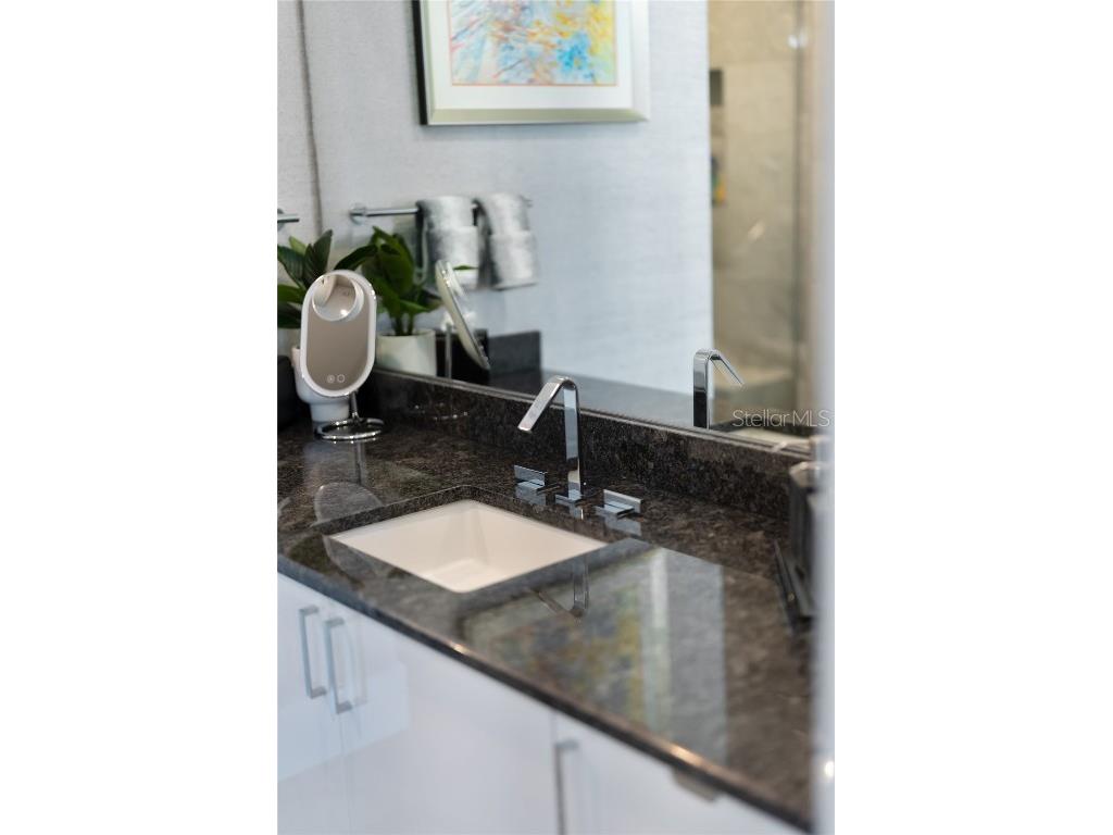 540 N Tamiami Trail #702 Sarasota FL 34236 A4671130 image95