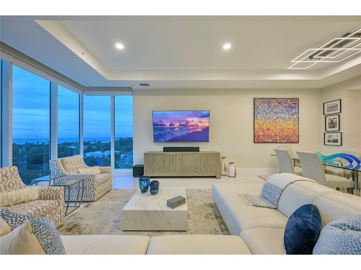 540 N Tamiami Trail #703 Sarasota FL 34236 - SARASOTA BAY A4594009 image1