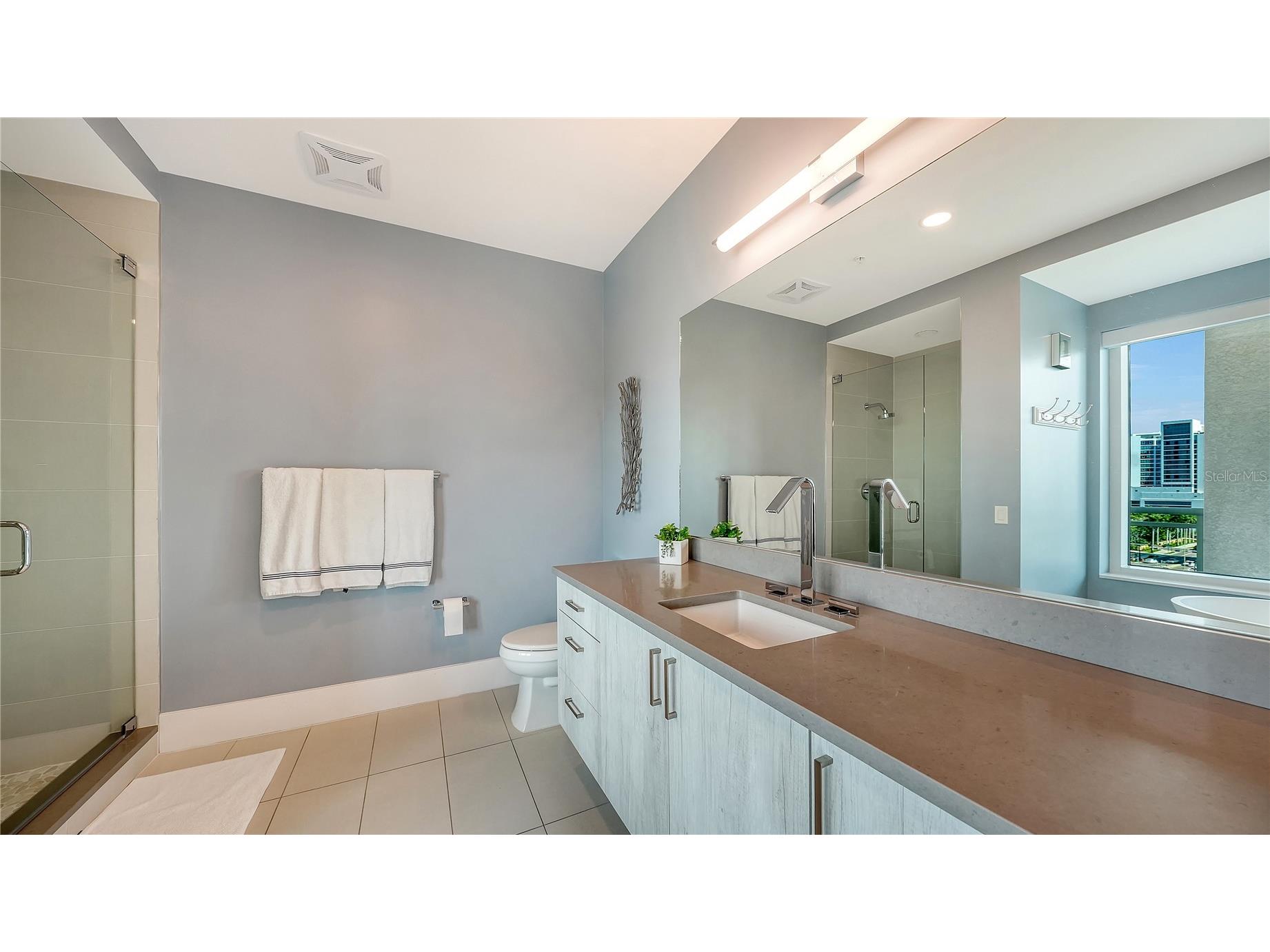 540 N Tamiami Trail #804 Sarasota FL 34236 A4691950 image15