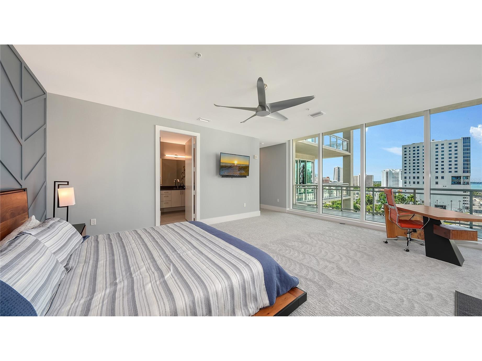 540 N Tamiami Trail #804 Sarasota FL 34236 A4691950 image20