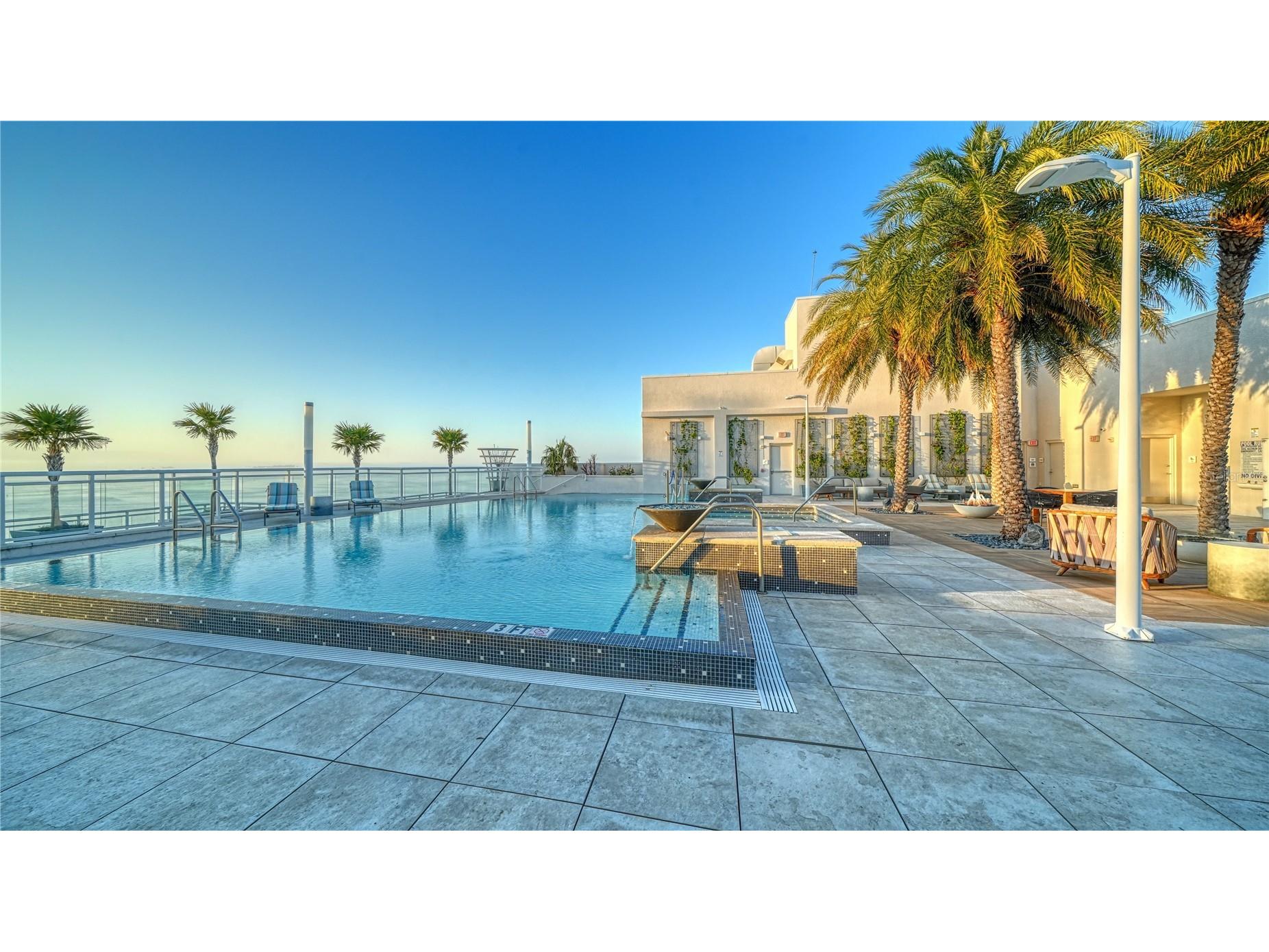 540 N Tamiami Trail #804 Sarasota FL 34236 A4691950 image28