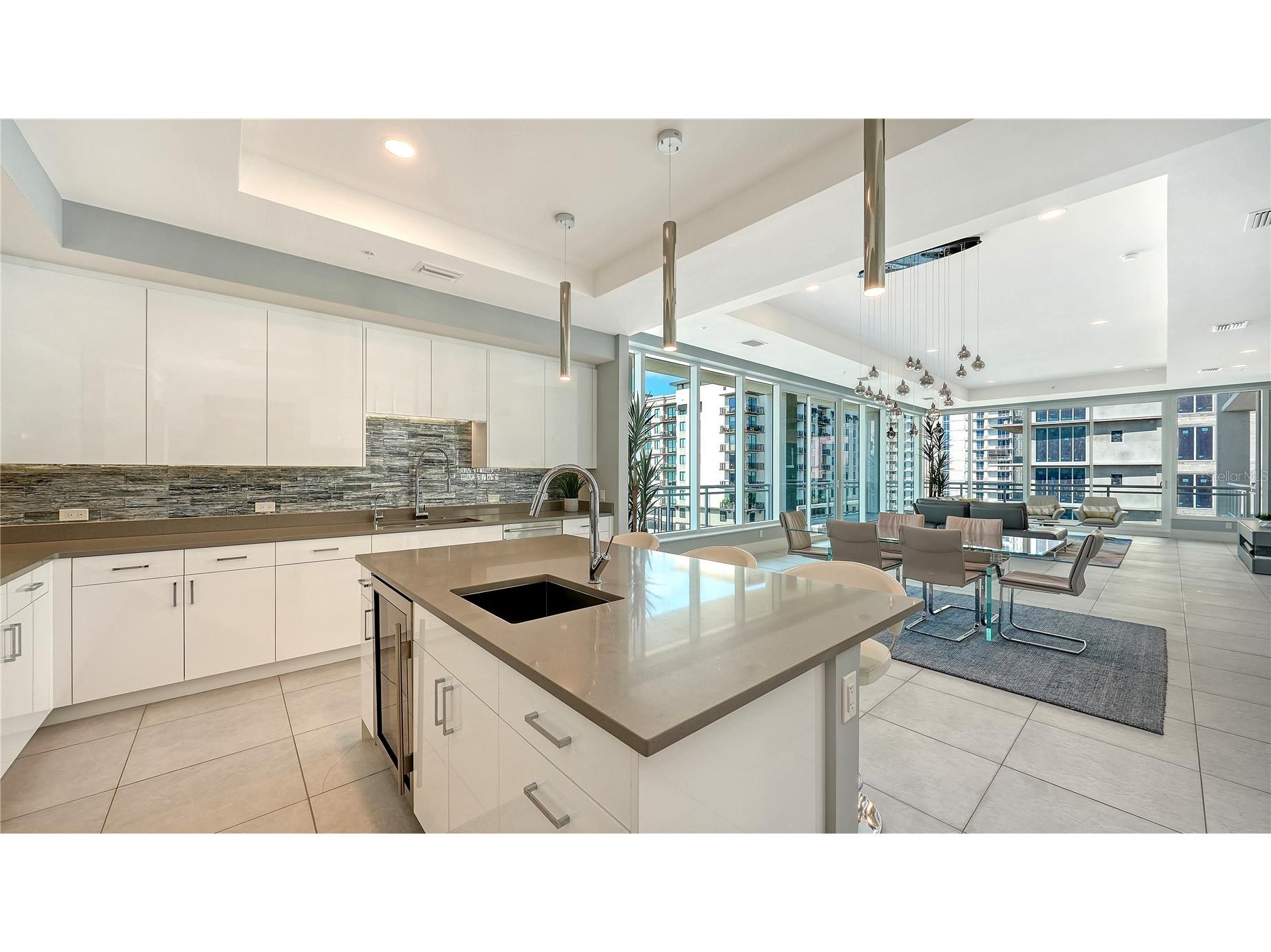540 N Tamiami Trail #804 Sarasota FL 34236 A4691950 image9