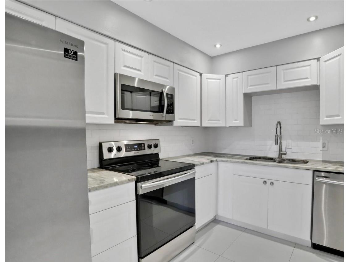 540 Orange Drive #13 Altamonte Springs FL 32701 O6382136 image4