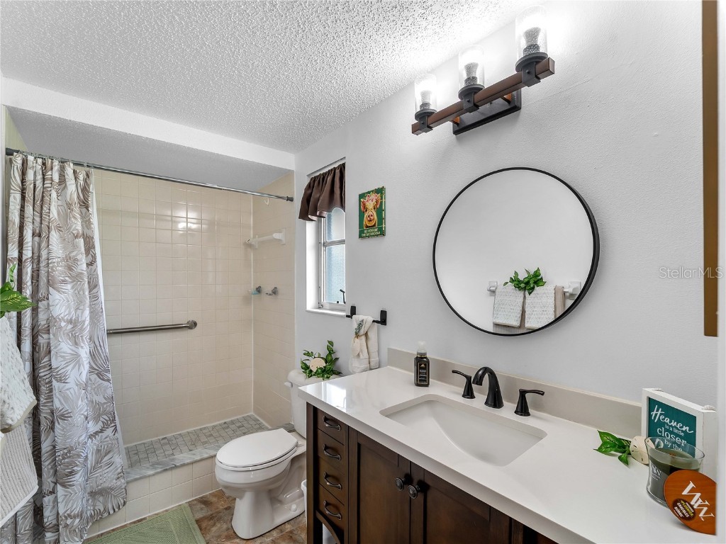 540 Oxford Drive Venice FL 34293 A4664499 image23