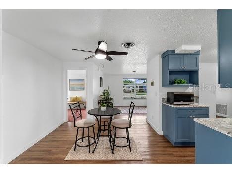 540 Oxford Drive Venice FL 34293 A4664499 image8