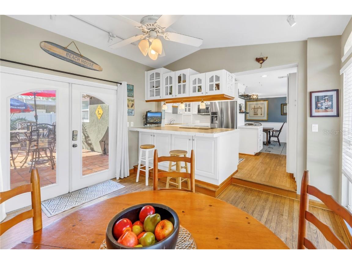 540 Villagrande Avenue S Saint Petersburg FL 33707 TB8345602 image22