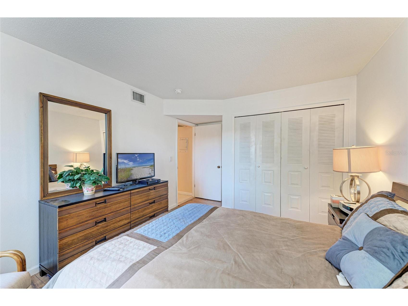 5400 34th Street W #16B Bradenton FL 34210 A4680356 image26