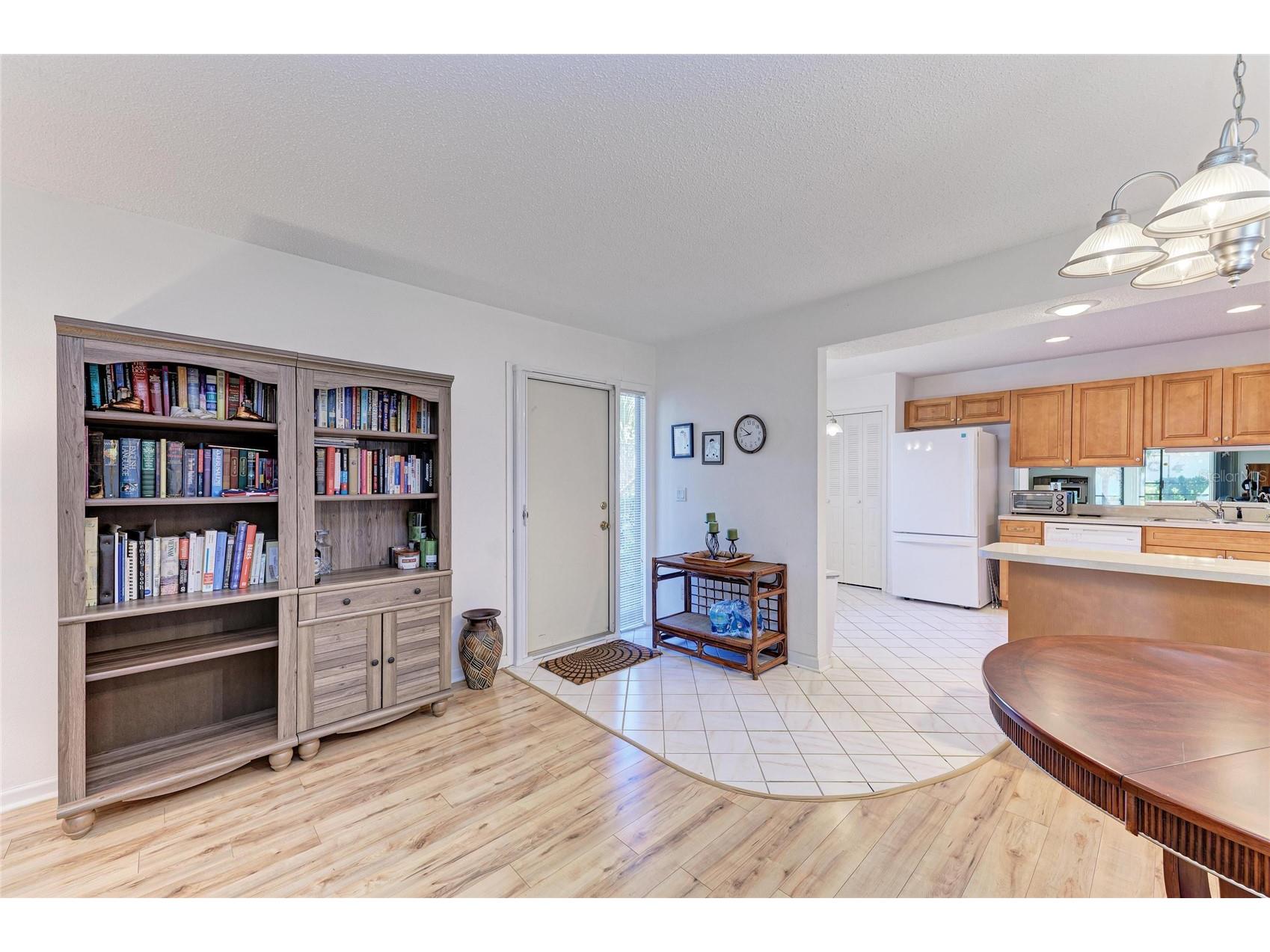 5400 34th Street W #16B Bradenton FL 34210 A4680356 image5