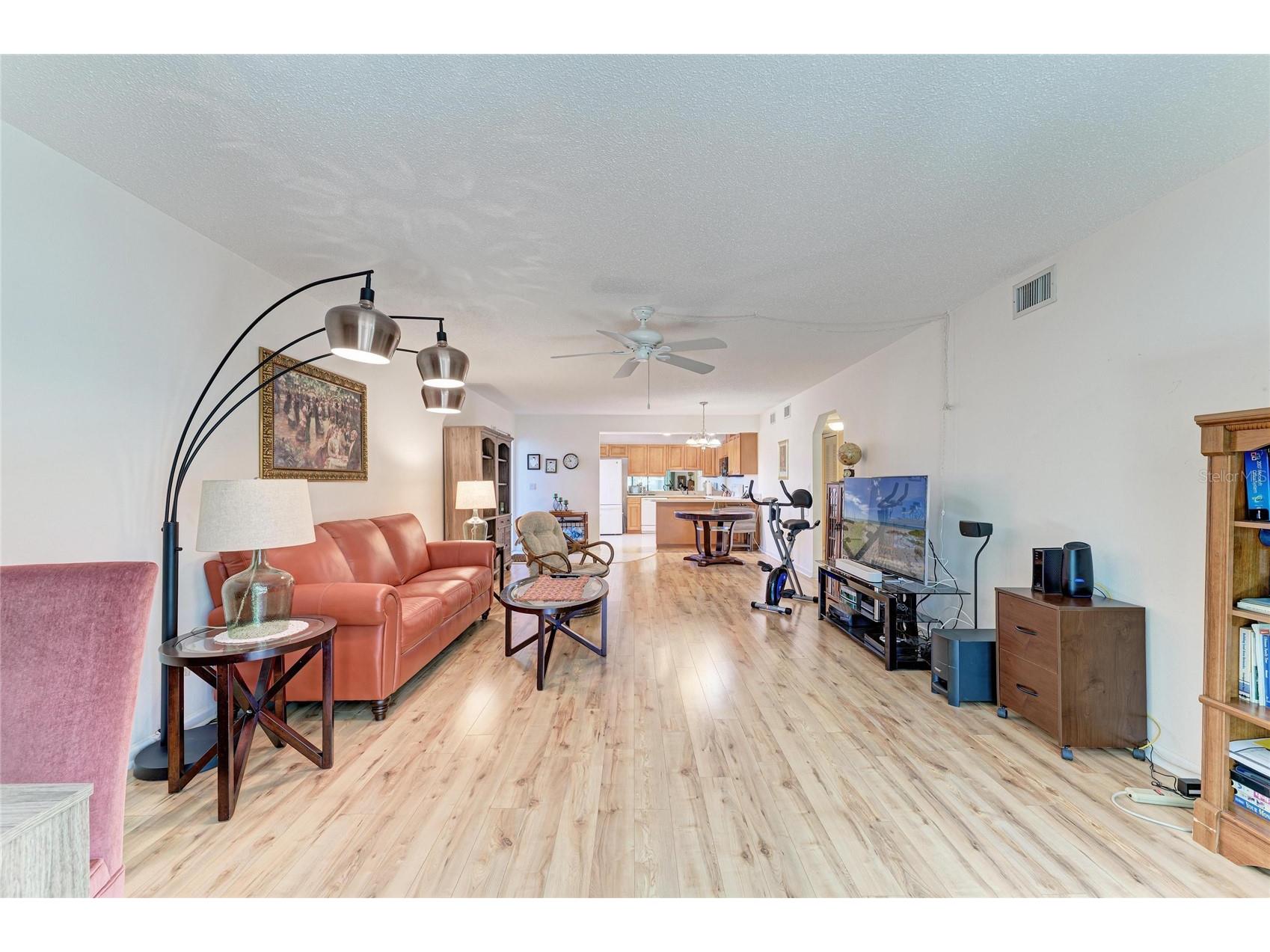 5400 34th Street W #16B Bradenton FL 34210 A4680356 image7