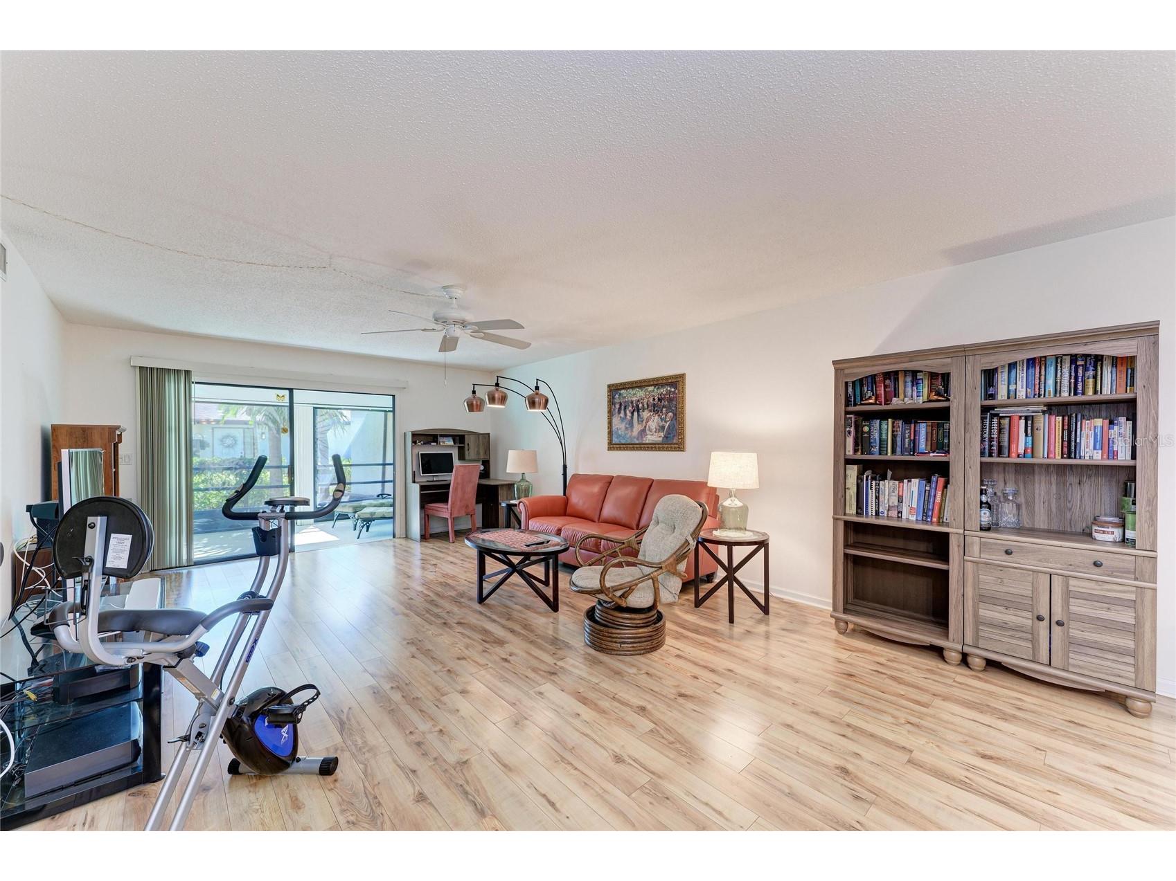 5400 34th Street W #16B Bradenton FL 34210 A4680356 image9