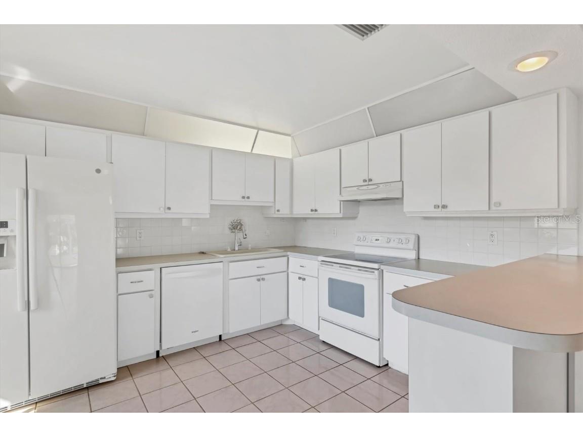 5400 34th Street W #B17 Bradenton FL 34210 A4672330 image8