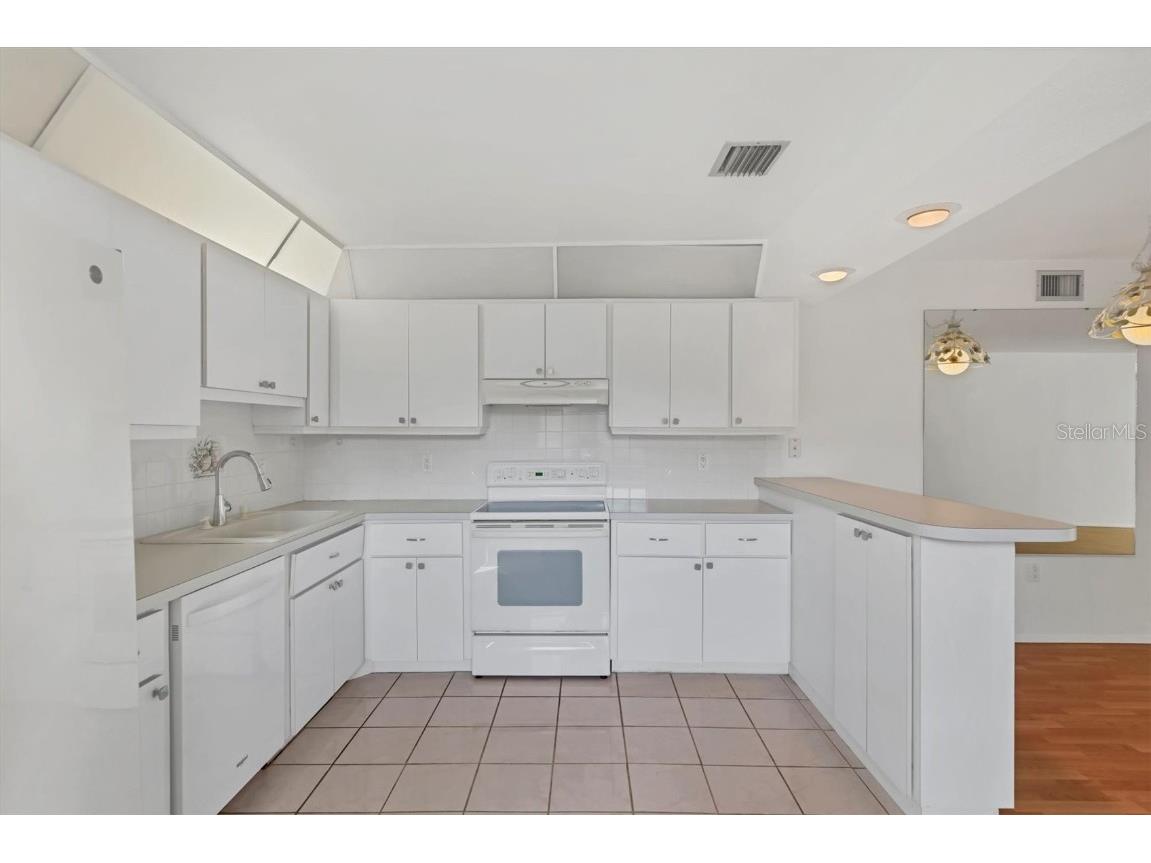 5400 34th Street W #B17 Bradenton FL 34210 A4672330 image9