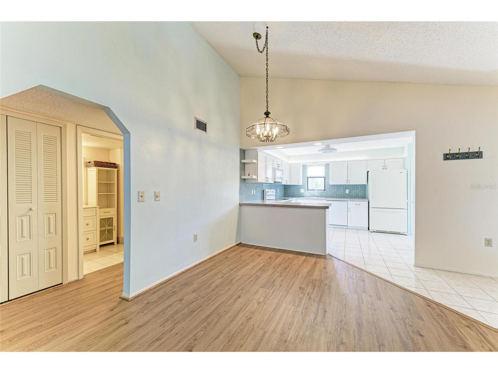 5400 34th Street W #D11 Bradenton FL 34210 A4689274 image11