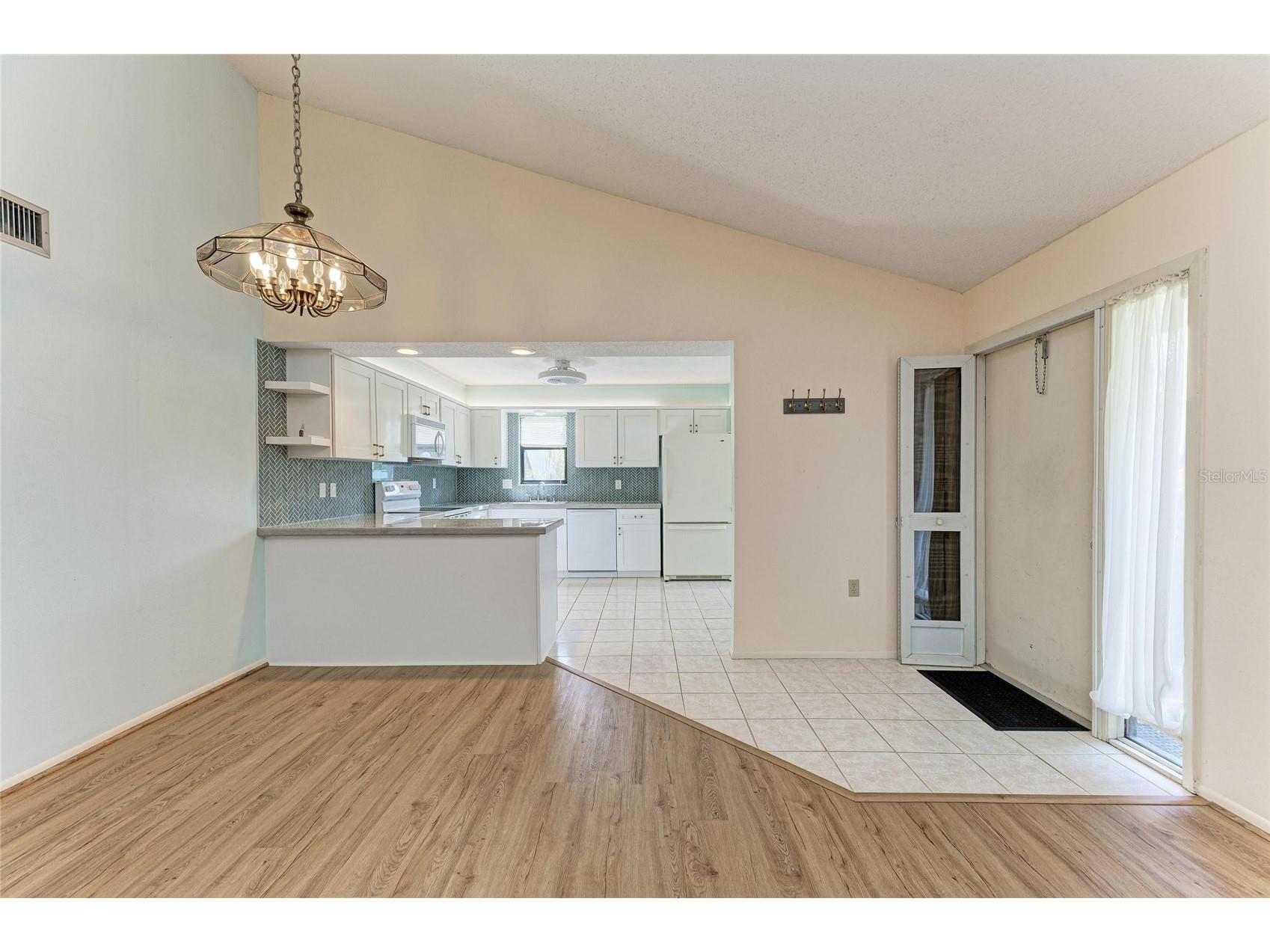 5400 34th Street W #D11 Bradenton FL 34210 A4689274 image16