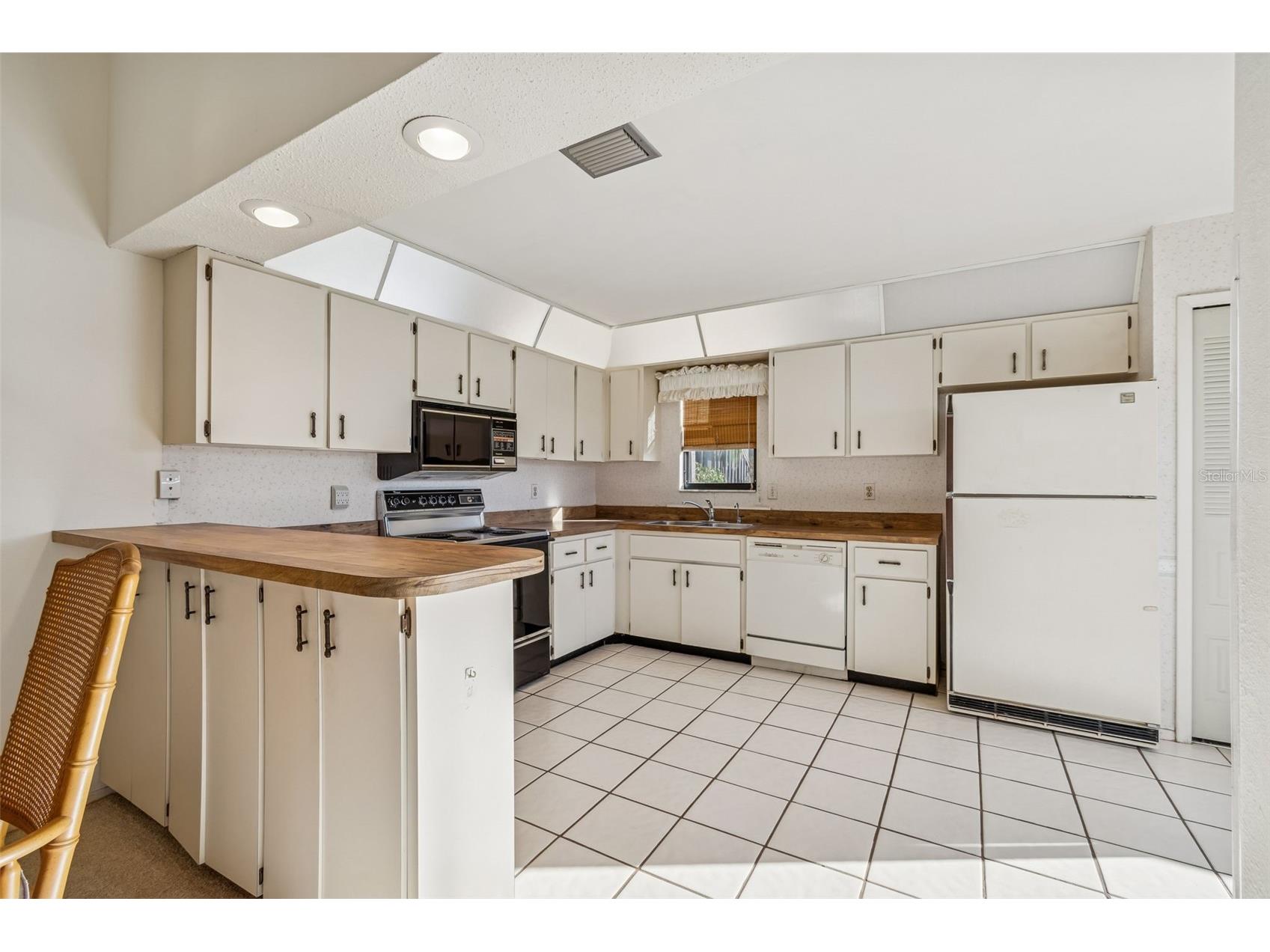 5400 34th Street W #D16 Bradenton FL 34210 A4681725 image16