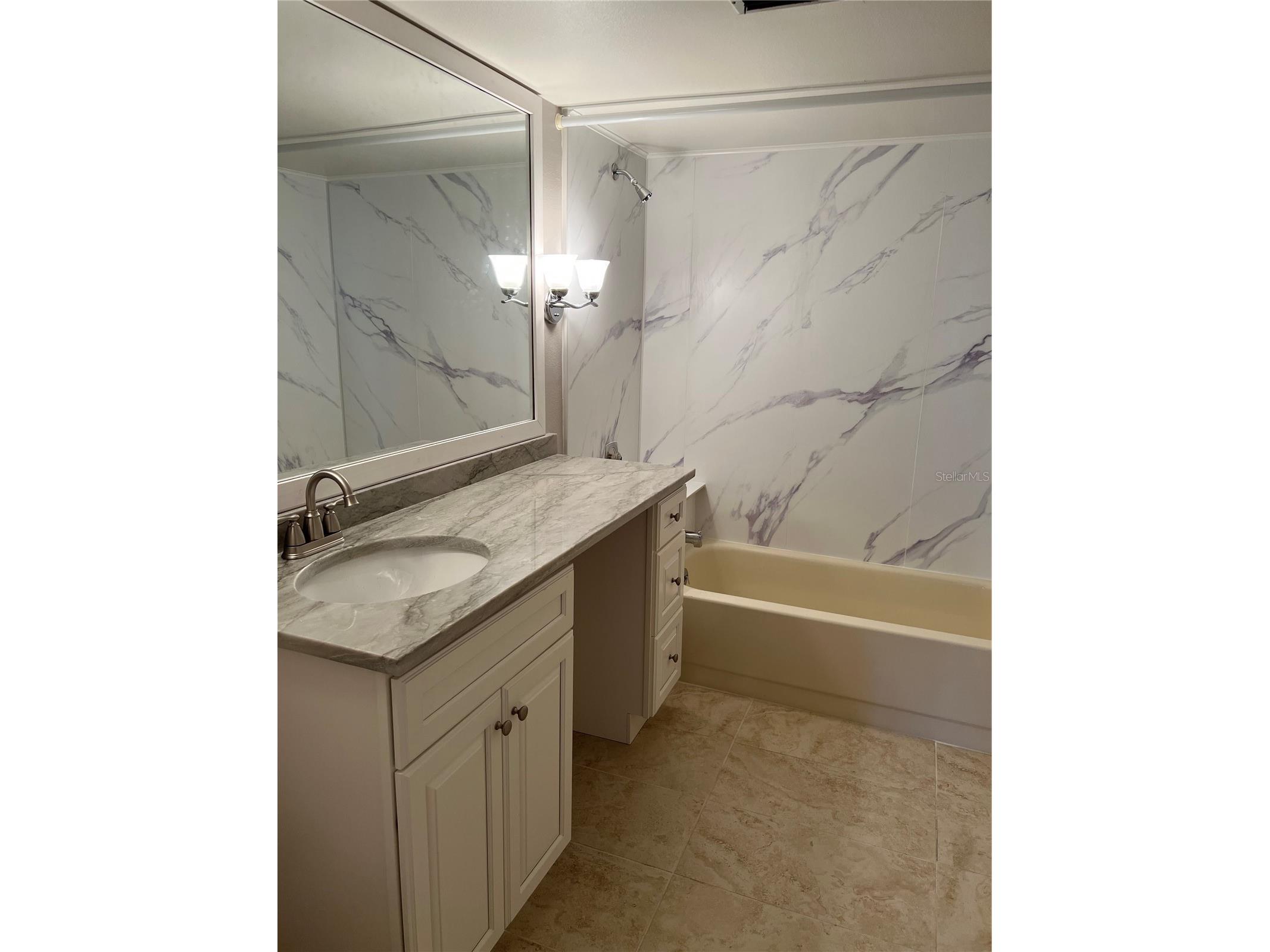5400 34th Street W #E8 Bradenton FL 34210 A4691839 image19