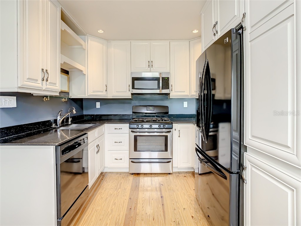 5400 3rd Avenue N Saint Petersburg FL 33710 TB8423494 image10