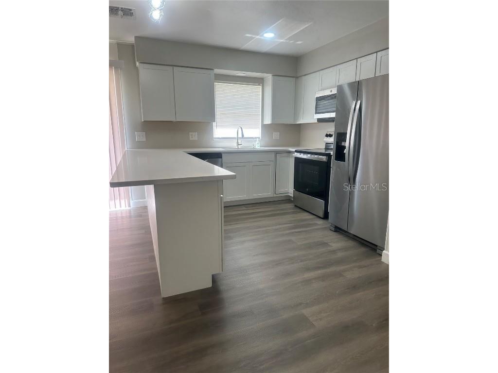 5400 Fox Briar Trail Orlando FL 32808 O6326233 image8