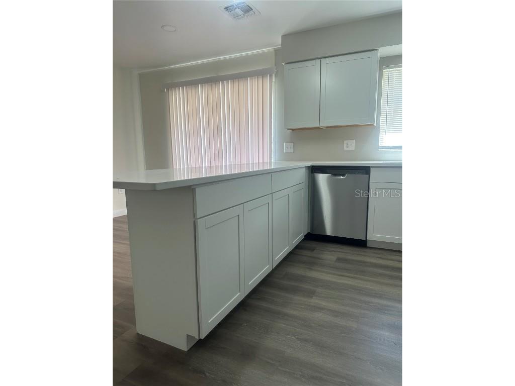 5400 Fox Briar Trail Orlando FL 32808 O6326233 image9