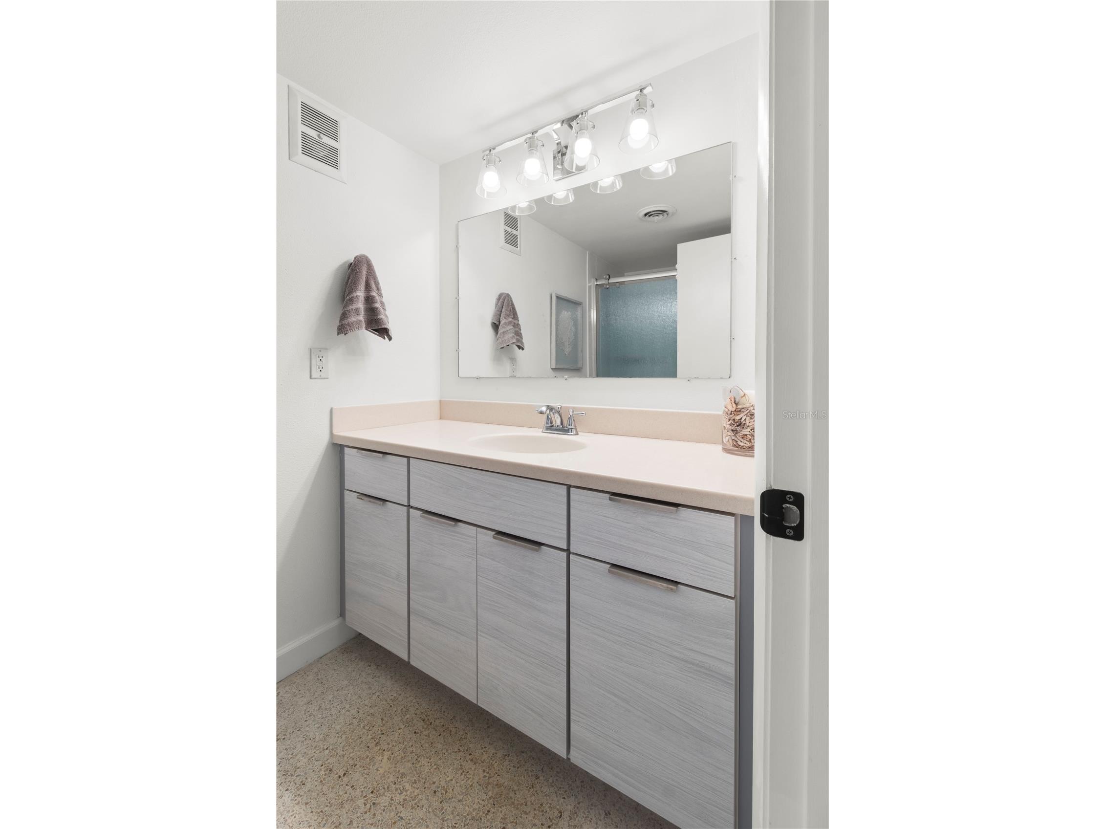5400 Gulf Drive #18 Holmes Beach FL 34217 - GULF OF MEXICO A4695664 image32
