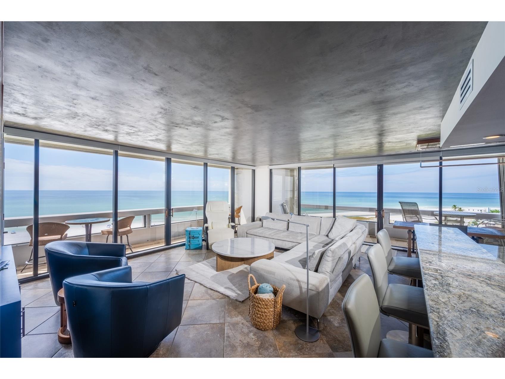 5400 Ocean Boulevard #10-02 Sarasota FL 34242 A4688970 image1
