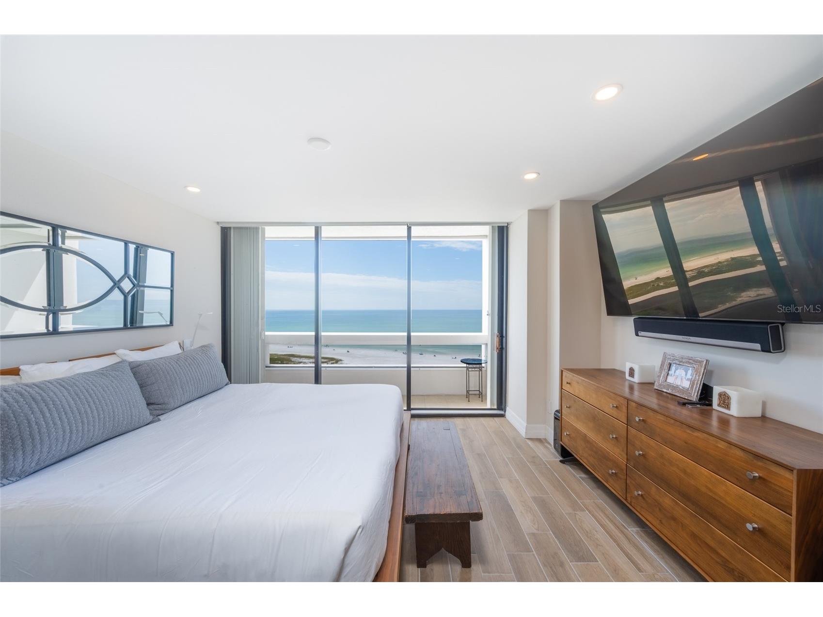5400 Ocean Boulevard #10-02 Sarasota FL 34242 A4688970 image8